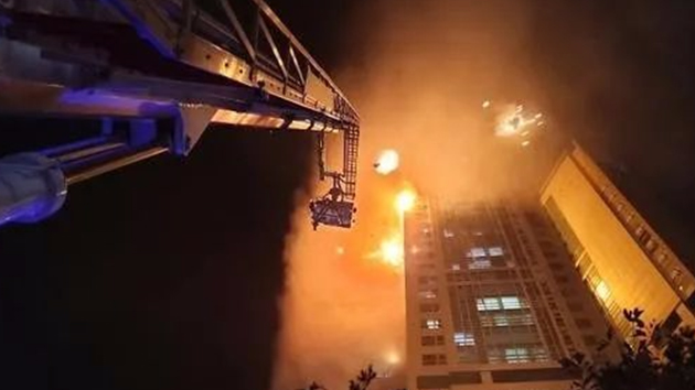 消防知識(shí) 丨 全樓在燃燒！33層建筑深夜起火，高層火災(zāi)到底該如何逃生？